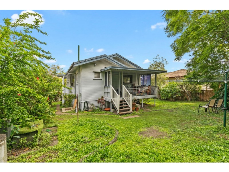 64 Chalfont Street, Salisbury QLD 4107