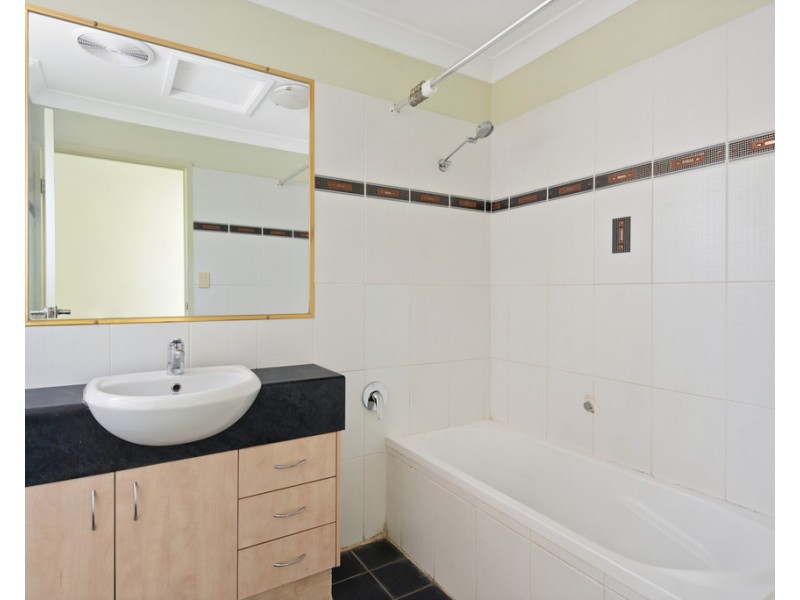 1/18 Princess Street, Fairfield QLD 4103