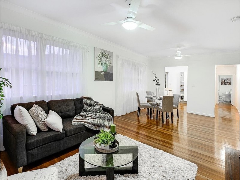 23 Newcastle Street, Fairfield QLD 4103