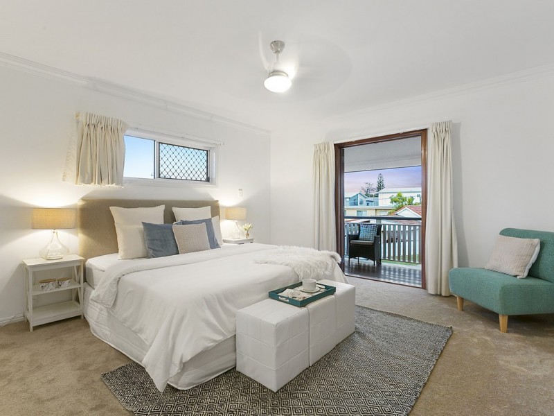 1 Biarra Street, Yeerongpilly QLD 4105