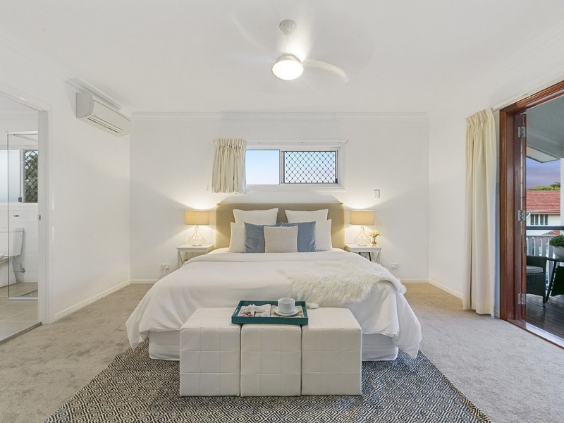 1 Biarra Street, Yeerongpilly QLD 4105