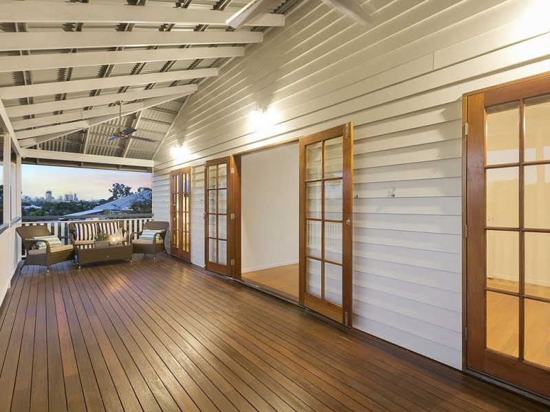 1 Biarra Street, Yeerongpilly QLD 4105