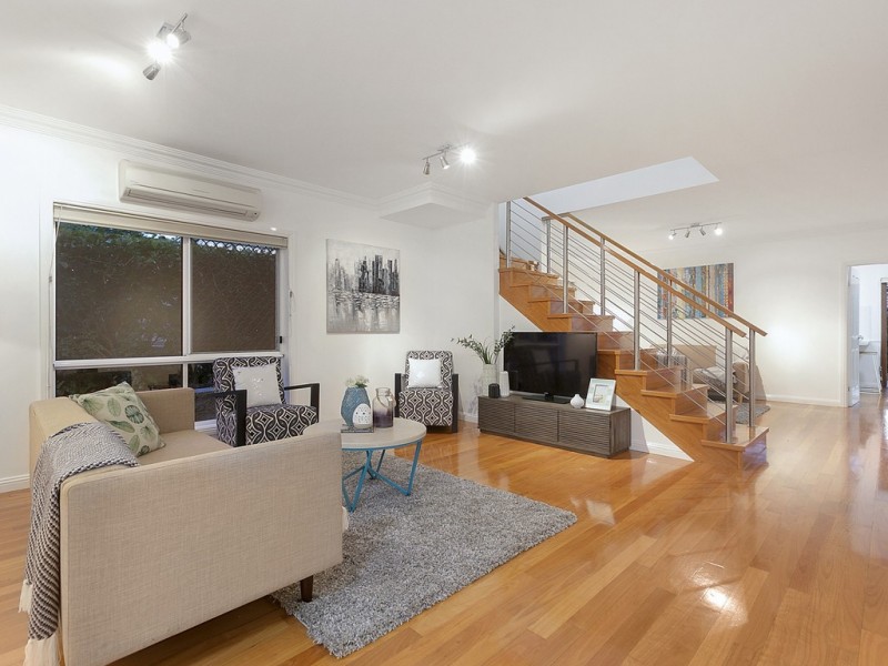 1 Biarra Street, Yeerongpilly QLD 4105