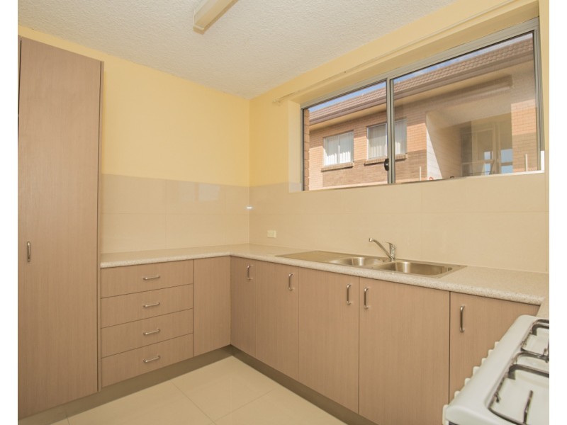 1/10 Cross Street, Fairfield QLD 4103