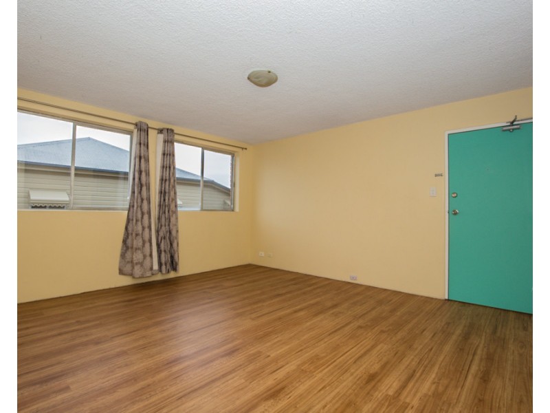 1/10 Cross Street, Fairfield QLD 4103