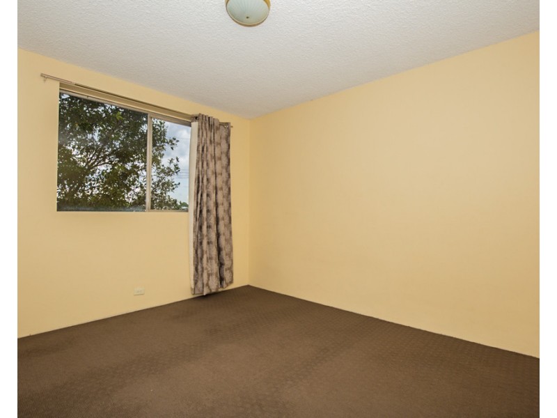 1/10 Cross Street, Fairfield QLD 4103