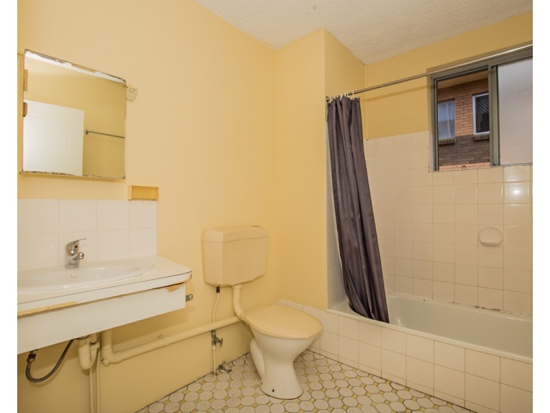 1/10 Cross Street, Fairfield QLD 4103