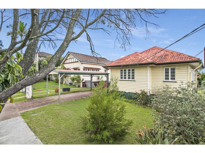 10 Burn Street, Camp Hill QLD 4152