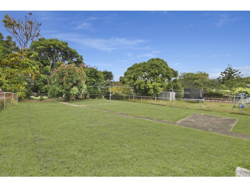 10 Burn Street, Camp Hill QLD 4152