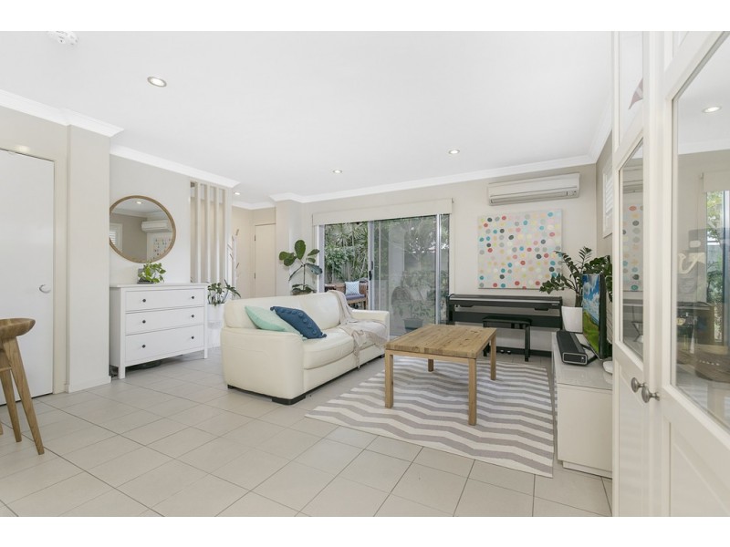 2/50 Ferndale Street, Annerley QLD 4103