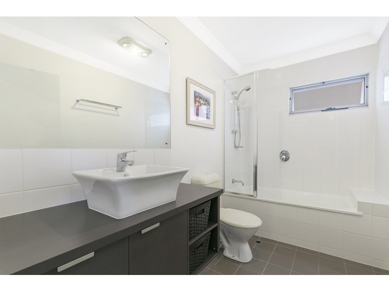 2/50 Ferndale Street, Annerley QLD 4103