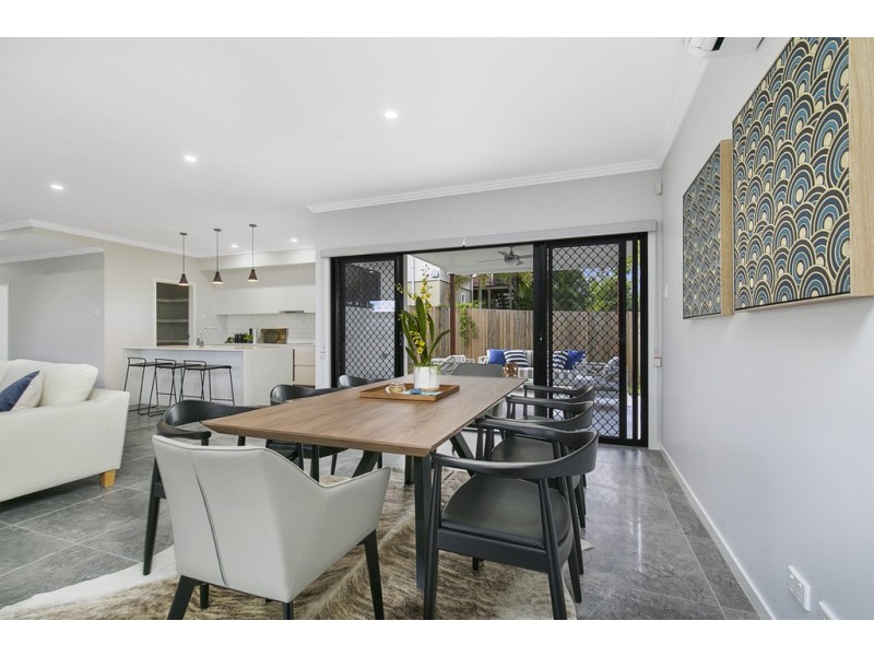 8 Cricket Street, Coopers Plains QLD 4108