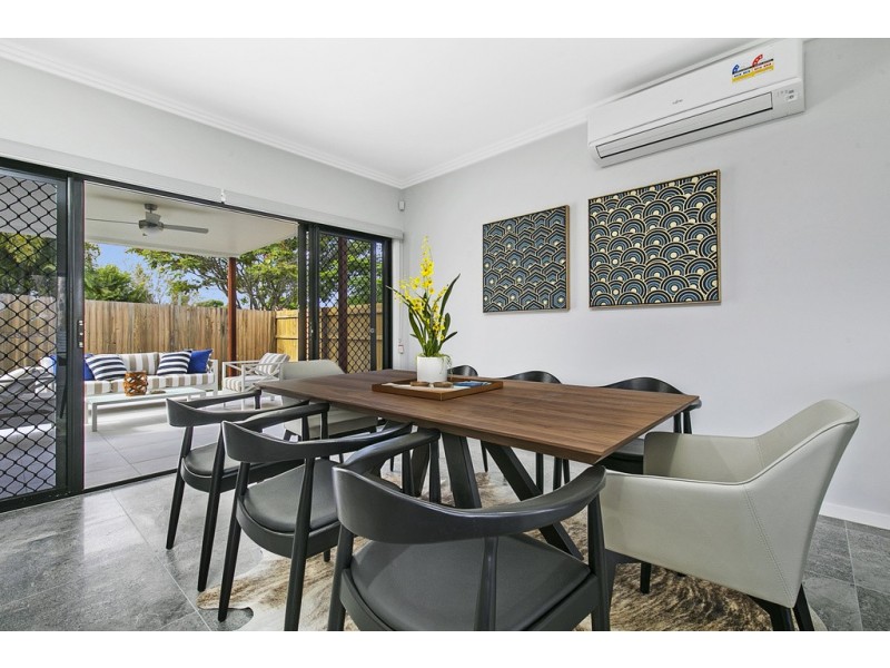 8 Cricket Street, Coopers Plains QLD 4108