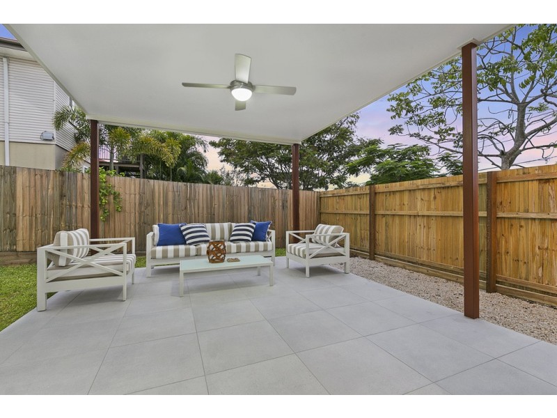 8 Cricket Street, Coopers Plains QLD 4108