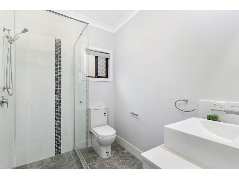 8 Cricket Street, Coopers Plains QLD 4108