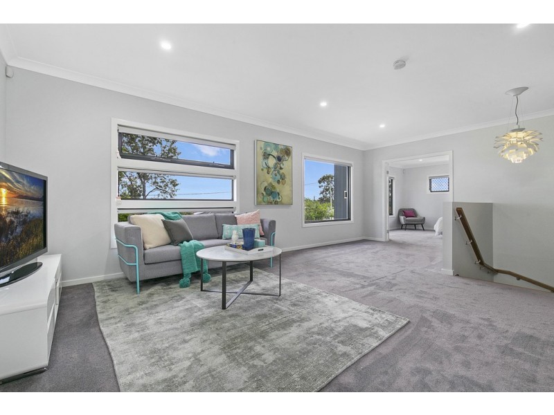 8 Cricket Street, Coopers Plains QLD 4108