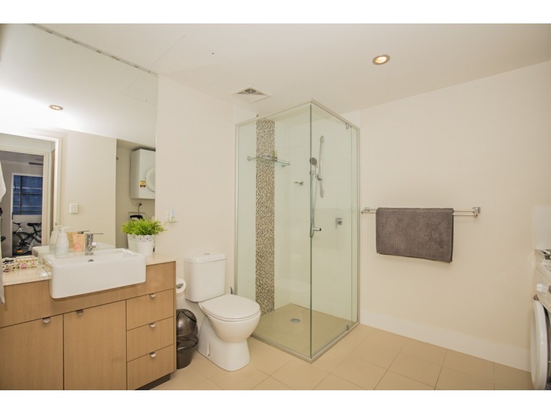 1702/67 Linton Street, Kangaroo Point QLD 4169