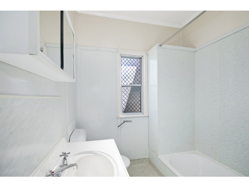 28 Vereker Street, Coopers Plains QLD 4108