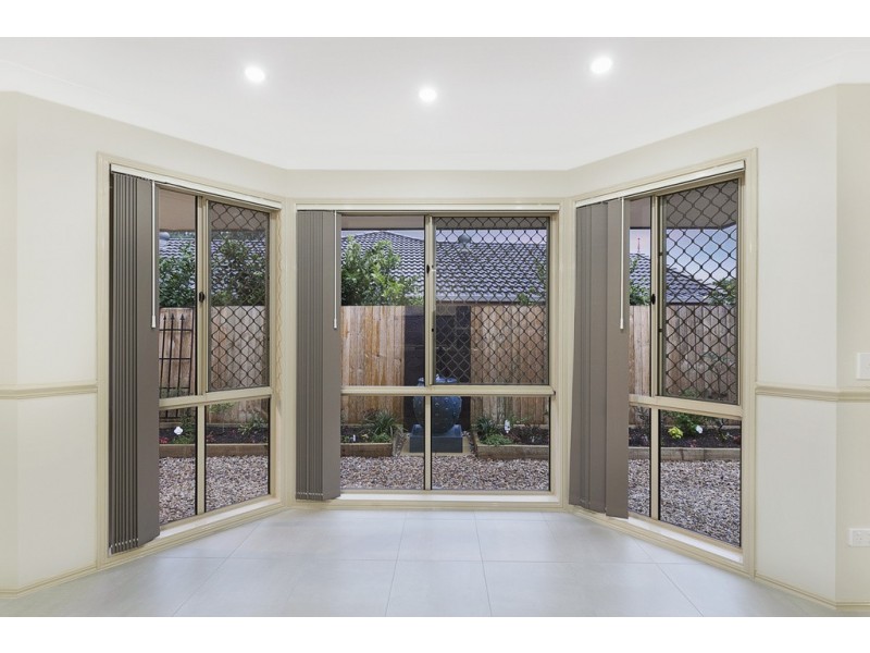 6 Bishop Place, Coopers Plains QLD 4108