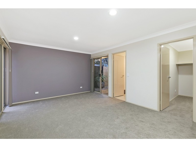 6 Bishop Place, Coopers Plains QLD 4108