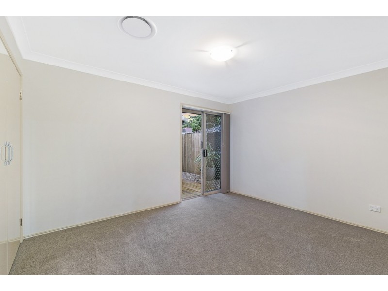 6 Bishop Place, Coopers Plains QLD 4108