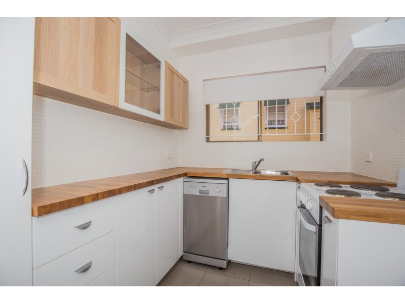 1/18 Bunya Street, Greenslopes QLD 4120