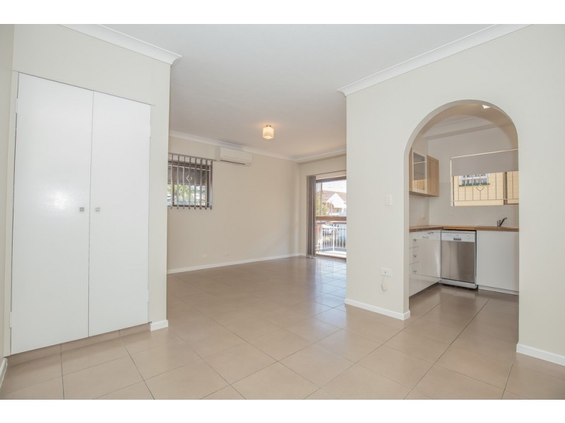 1/18 Bunya Street, Greenslopes QLD 4120