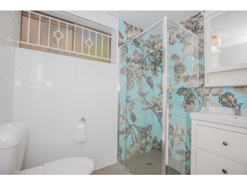 1/18 Bunya Street, Greenslopes QLD 4120