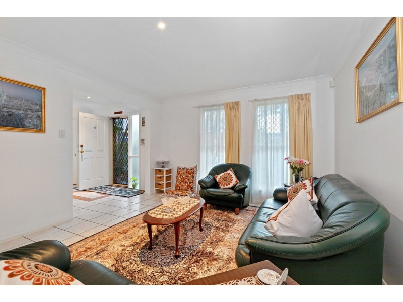 5 Bishop Place, Coopers Plains QLD 4108