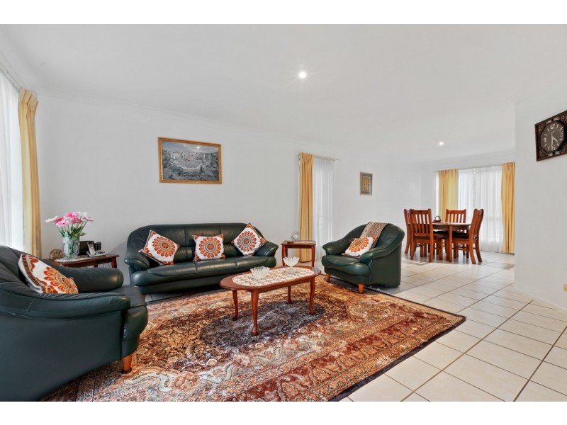 5 Bishop Place, Coopers Plains QLD 4108