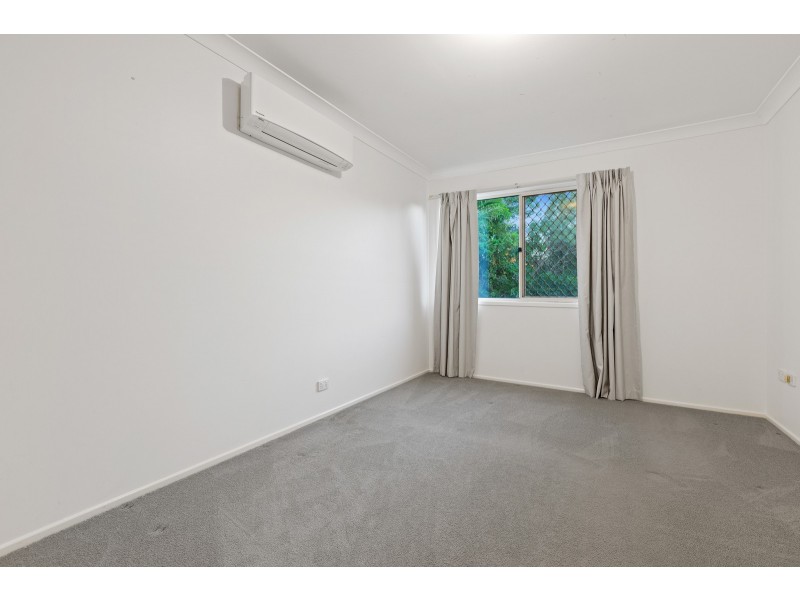 5 Bishop Place, Coopers Plains QLD 4108