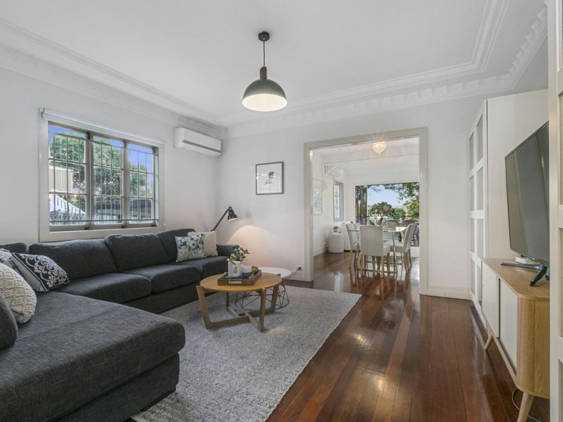 88 Cracknell Road, Annerley QLD 4103