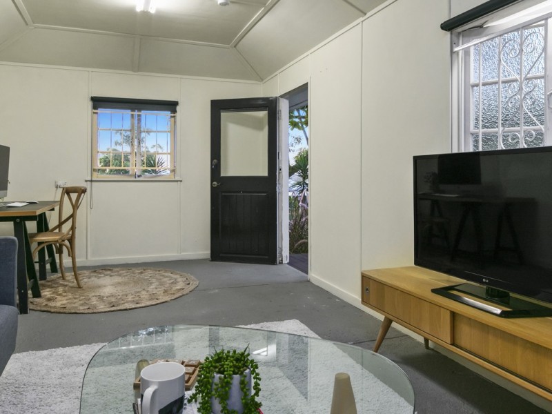 88 Cracknell Road, Annerley QLD 4103