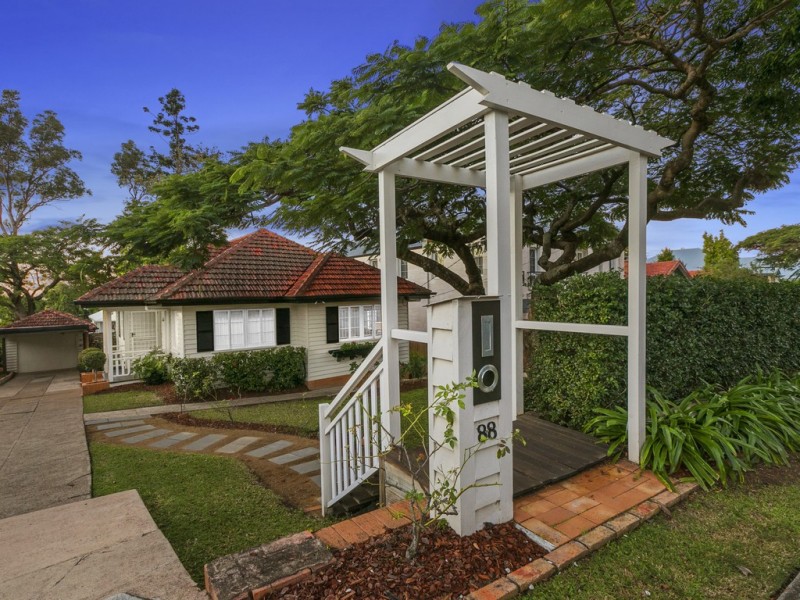 88 Cracknell Road, Annerley QLD 4103