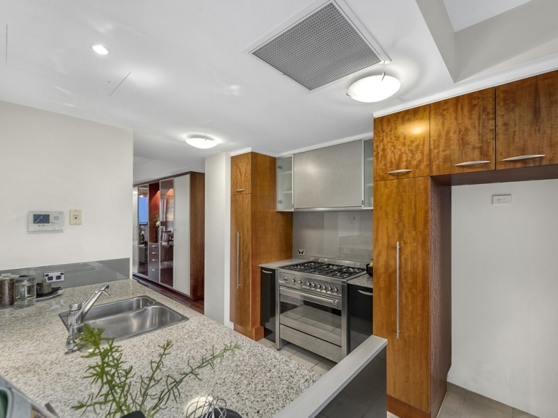 2403/184 Grey Street, South Brisbane QLD 4101