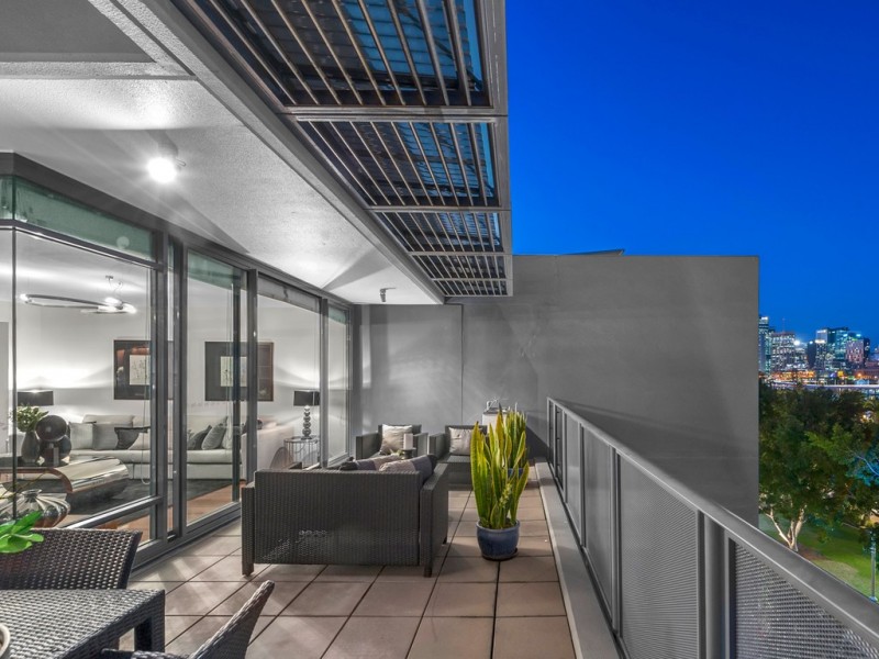 2403/184 Grey Street, South Brisbane QLD 4101