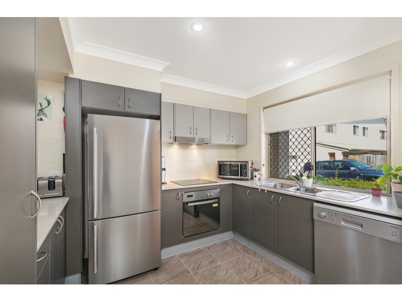 4/11 Tripcony Place, Wakerley QLD 4154