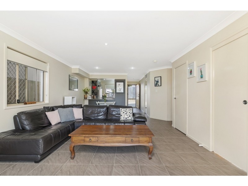 4/11 Tripcony Place, Wakerley QLD 4154