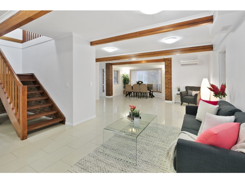 36 Durimbil Street, Camp Hill QLD 4152