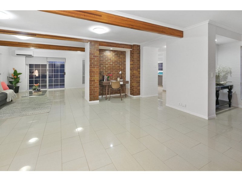 36 Durimbil Street, Camp Hill QLD 4152