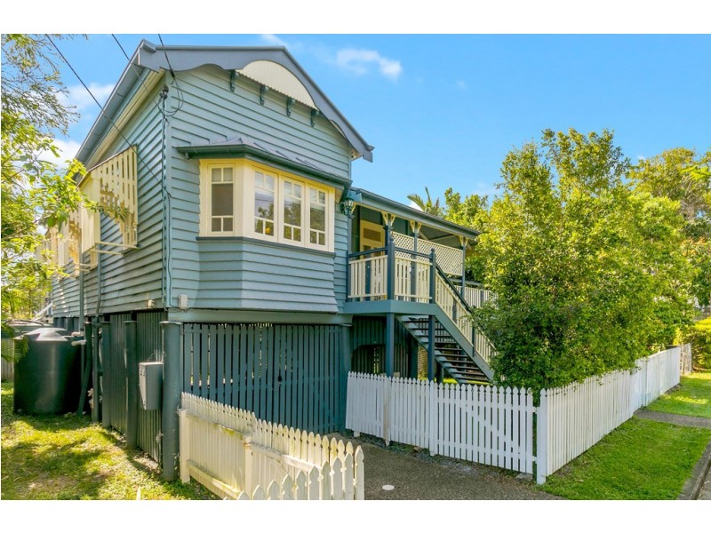 27 Mearns Street, Fairfield QLD 4103