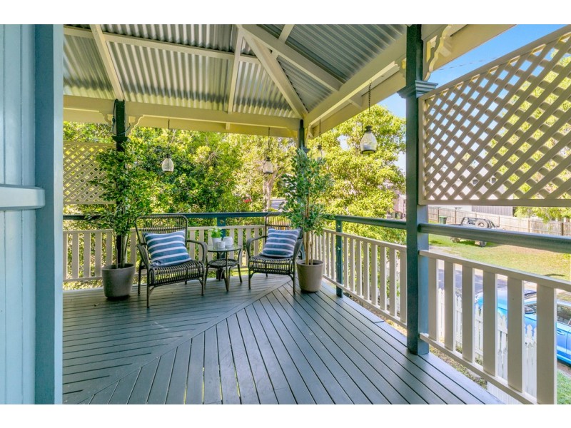 27 Mearns Street, Fairfield QLD 4103