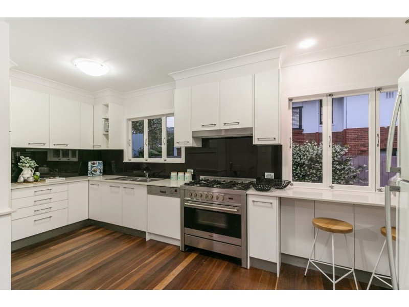 501 Cavendish Road, Coorparoo QLD 4151
