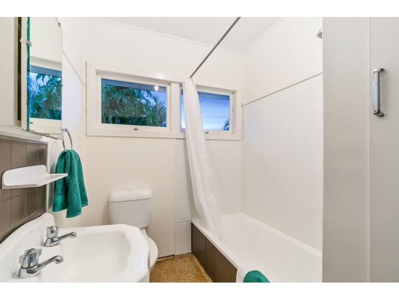 501 Cavendish Road, Coorparoo QLD 4151