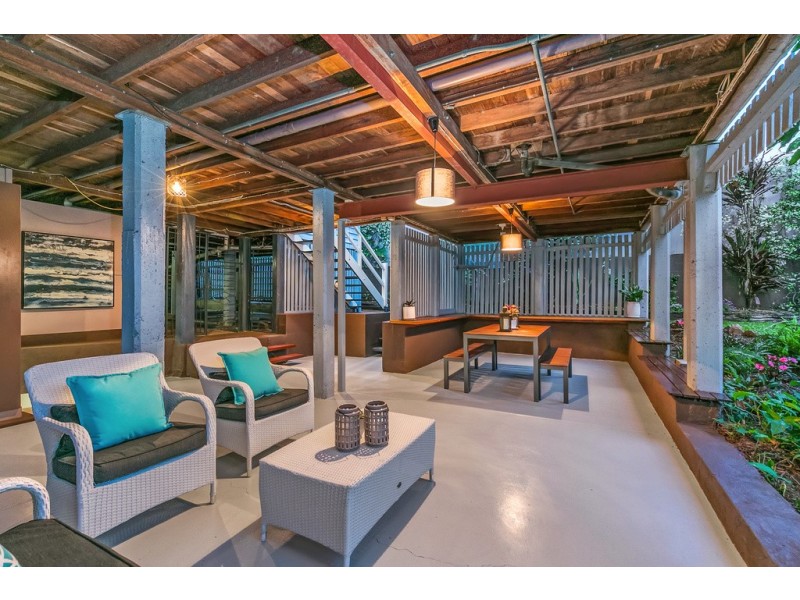 501 Cavendish Road, Coorparoo QLD 4151