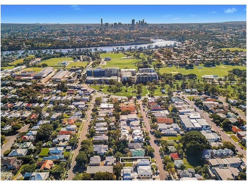 35 Eversley Terrace, Yeronga QLD 4104