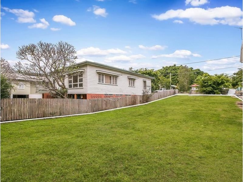 35 Eversley Terrace, Yeronga QLD 4104