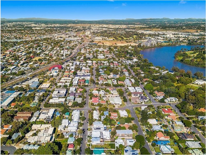 35 Eversley Terrace, Yeronga QLD 4104