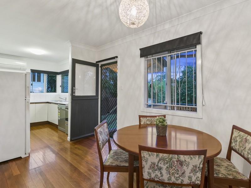 15 Casmaria Street, Mansfield QLD 4122