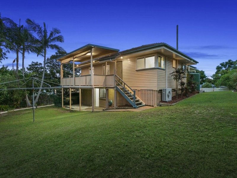 15 Casmaria Street, Mansfield QLD 4122